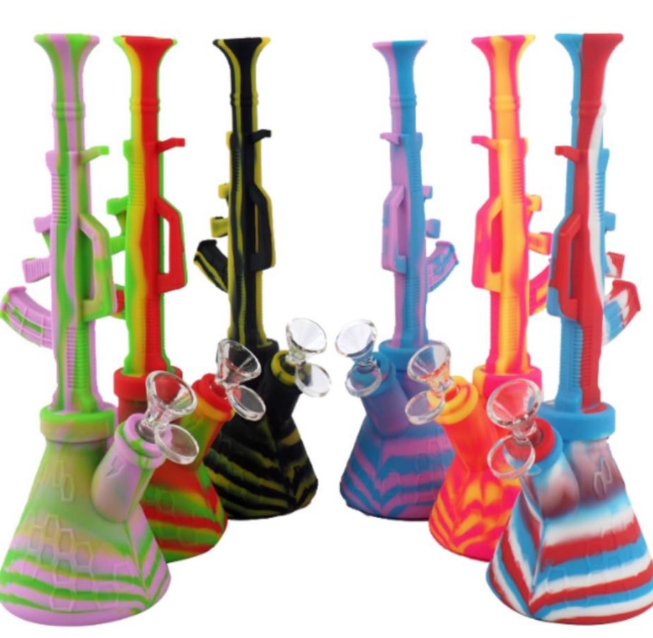 c03d80_34aadc9fd4ba42b5aebb295925040f8d Bong silicona ak-47 30cm - Imagen 1